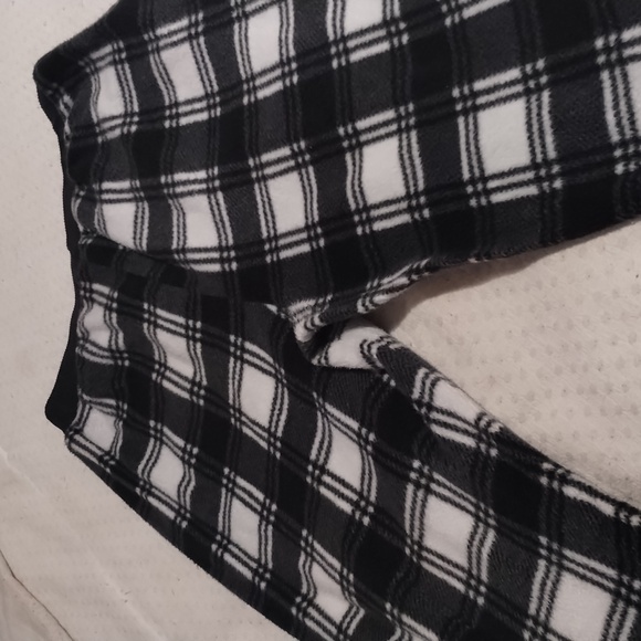 Black and white fuzzy jammies pants - Picture 3 of 6